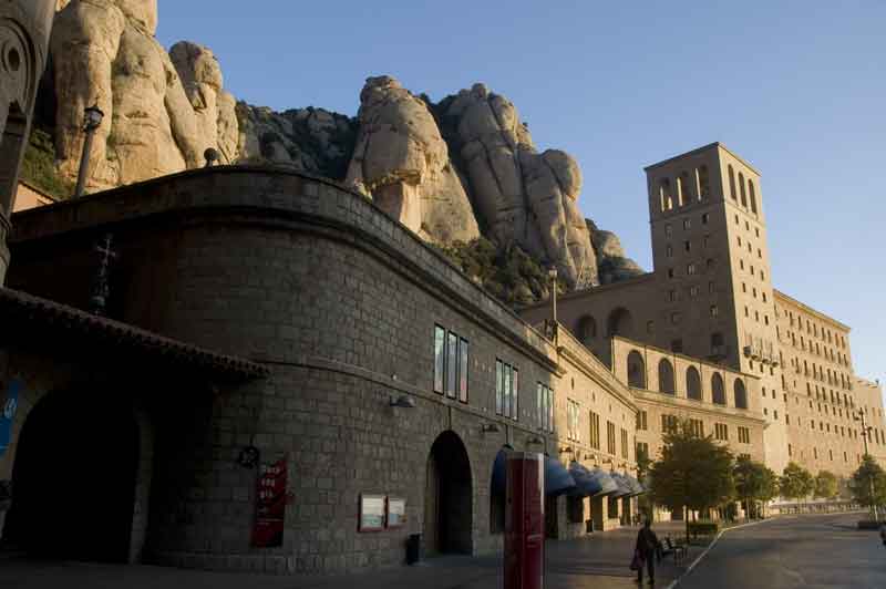 19 - Barcelona - Parc natural de la Muntanya de Montserrat - monestir de Montserrat